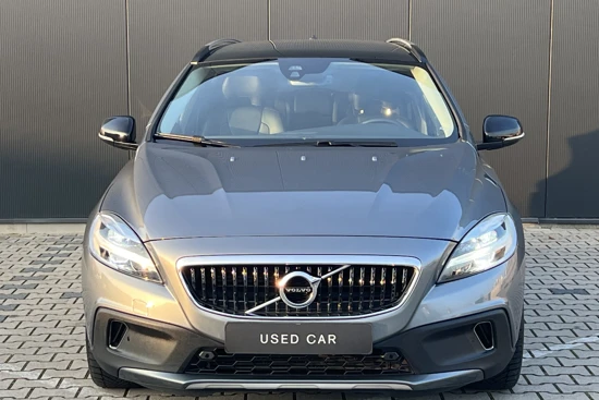 Volvo V40 Cross Country T3 Polar+ Luxury | Trekhaak | Verwarmde Voorruit | Leder | Panoramadak | Harman/Kardon DAB