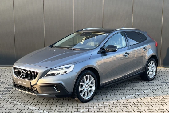 Volvo V40 Cross Country T3 Polar+ Luxury | Trekhaak | Verwarmde Voorruit | Leder | Panoramadak | Harman/Kardon DAB