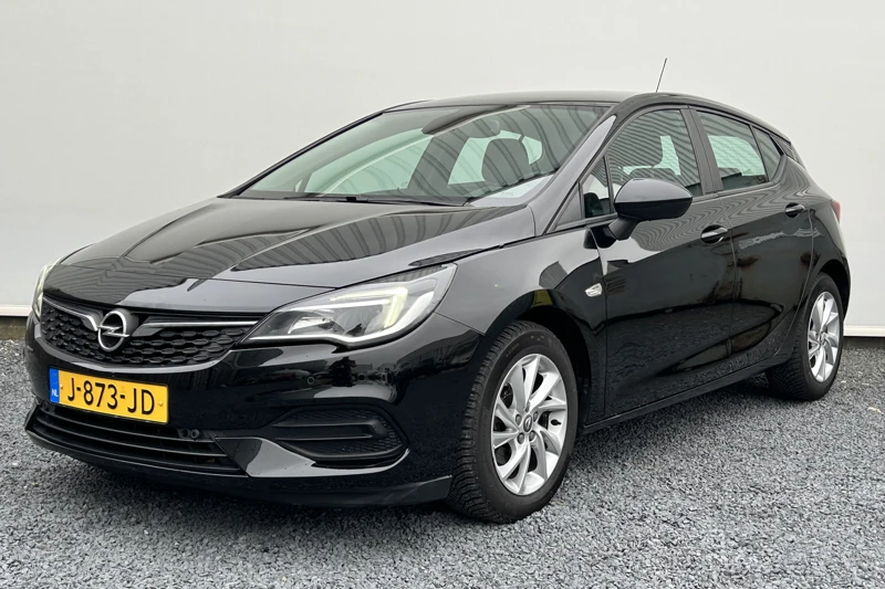 Opel Astra Astra 1.2 110pk | Navigatie | All season banden | AGR bestuurdersstoel | Parkeersensoren voor + achter | Climate control |