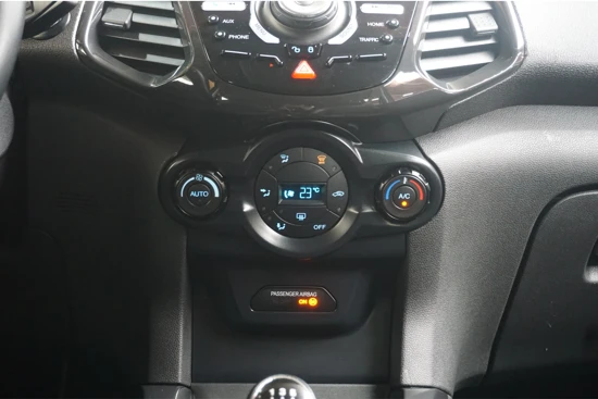 Ford EcoSport 1.0 EcoBoost Titanium | Sony | Clima | Half leer | Navigatie | Parkeersensoren |