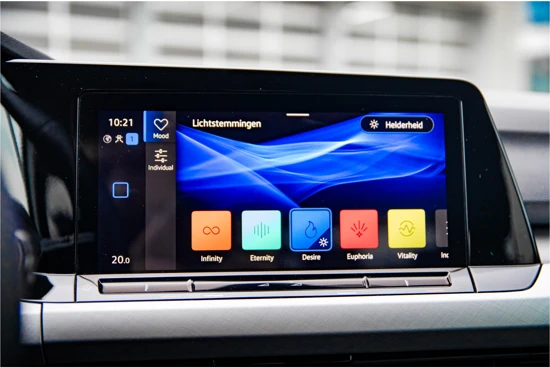 Volkswagen Golf 1.0 TSI Life | Navigatie | Carplay | Cruise control Adaptive | Parkeersensoren