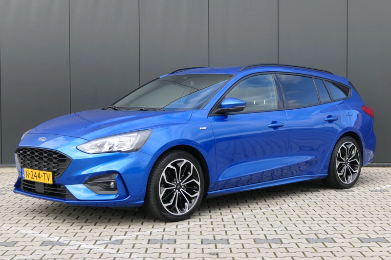 Ford Focus Wagon 1.0 EcoBoost ST Line | 18 Inch | Winterpack | Navigatie | Climate Control | Cruise Control | CarPlay/Android Auto