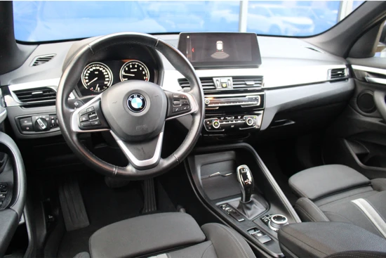 BMW X1 2.0i 180PK Executive Edition | Sportstoelen | Navi | LED | Cruise C. | Parkeerassistent