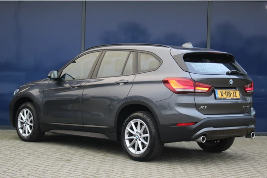 BMW X1 2.0i 180PK Executive Edition | Sportstoelen | Navi | LED | Cruise C. | Parkeerassistent