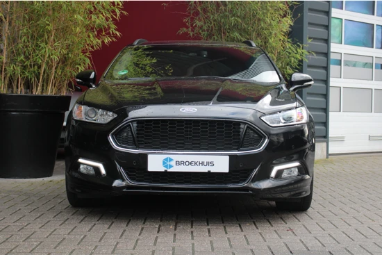 Ford Mondeo Wagon 1.5 ST-Line | Trekhaak | 18 Inch velgen | Achteruitrijcamera | Parkeersensoren V+A | Apple CarPlay | Cruise Control