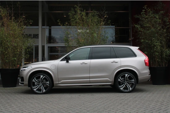 Volvo XC90 T8 Recharge AWD Ultimate Dark | Harman/Kardon | Schuifdak | Camera | Adaptive Cruise | BLIS | 22" Velgen