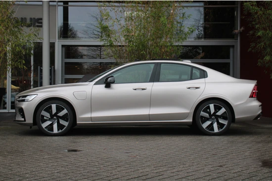 Volvo S60 2.0 Recharge T6 AWD Plus Dark | Schuifdak | Harman/Kardon audio | Geheugen stoelen | Adaptieve Cruise met Stuurhulp | Stuur- en