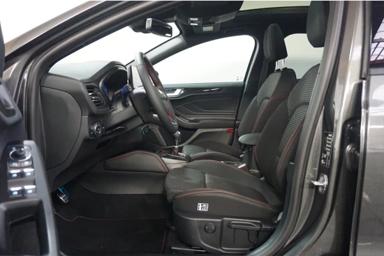 Ford Focus Wagon 1.0 EcoBoost Hybrid ST Line X | Panoramadak | Adaptive Cruise | AGR | Winter Pakket | Snel Leverbaar | VOORRAADDEAL!