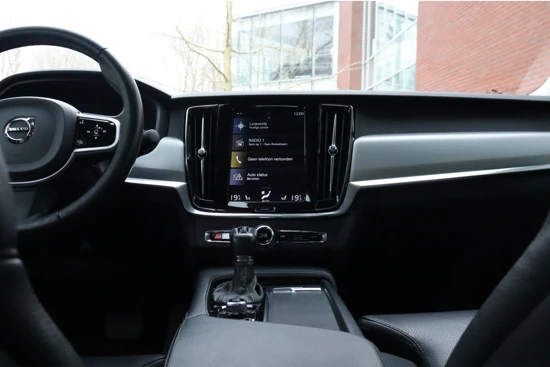 Volvo S90 T4 Geartronic Momentum+ | Trekhaak | Adaptieve Cruise Control | Stoelverwarming | BIS Dode hoek detectie | Pilot Assist | Ledere