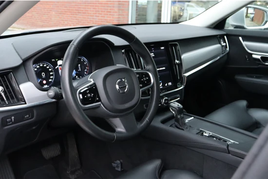 Volvo S90 T4 Geartronic Momentum+ | Trekhaak | Adaptieve Cruise Control | Stoelverwarming | BIS Dode hoek detectie | Pilot Assist | Ledere