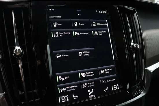 Volvo V90 T6 AWD Recharge Inscription | Schuifdak | Trekhaak | Camera | Stoel en Stuurwielverwarming | Standkachel met Volvo On Call App |