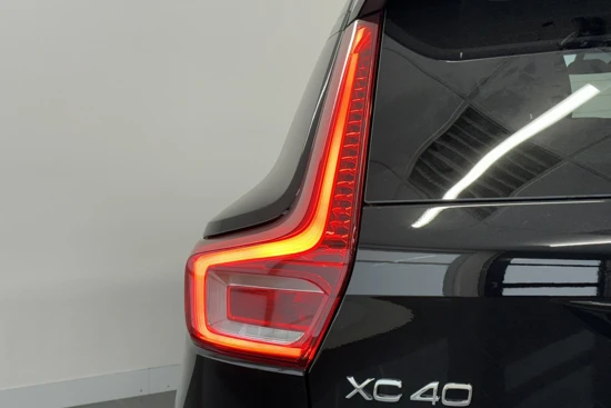 Volvo XC40 Extended Range Ultimate 82 kWh | Pixel LED | Alcantara | 20" wielen | 360o camera | Getint glas |