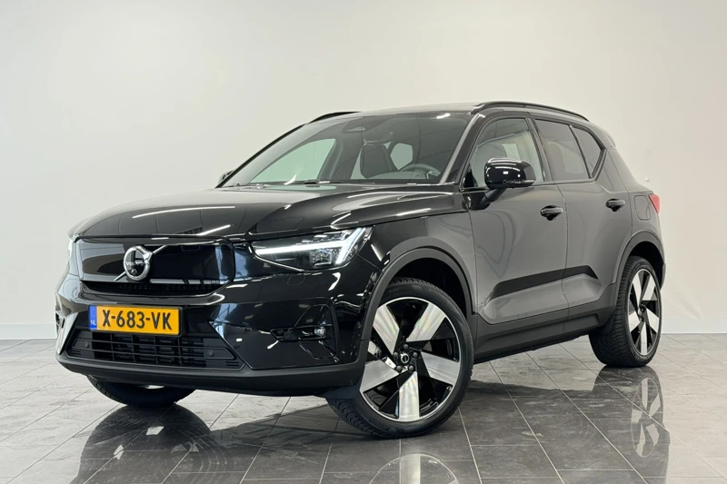 Volvo XC40 Extended Range Ultimate 82 kWh | Pixel LED | Alcantara | 20" wielen | 360o camera | Getint glas |