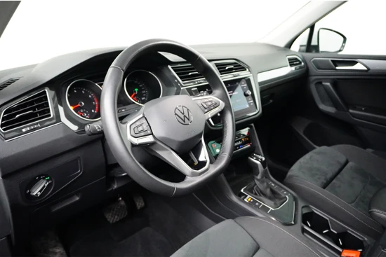 Volkswagen Tiguan 1.5 TSI 150PK DSG Life | Ergo Stoelen | Trekhaak | Camera