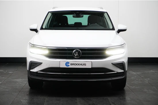 Volkswagen Tiguan 1.5 TSI 150PK DSG Life | Ergo Stoelen | Trekhaak | Camera