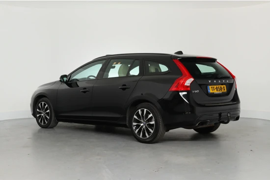 Volvo V60 1.5 T3 Polar+ Dynamic | Schuifkanteldak | Navigatie | Cruise control | Trekhaak | Stoelverwarming | Dealer onderhouden!