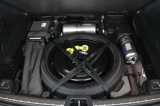 Volvo XC60 B5 Aut-8 Ultimate Dark | Bowers & Wilkins audiosysteem | Actieve chassisregeling met luchtvering | G