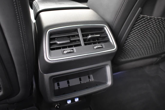 Audi e-tron Sportback 50 quattro S edition 71 kWh 313PK | Panorama dak | Cruise Control adaptief | Achteruitrijcamera | Parkeersensoren voor + achter