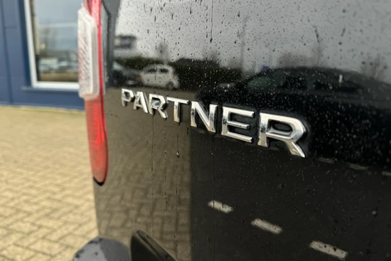 Peugeot Partner 1.5 BlueHDI Premium | AUTOMAAT | Trekhaak | Navi | Sensoren V/A | Cruise Control | Carplay