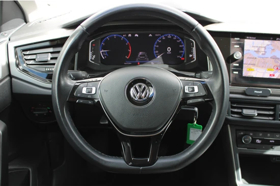 Volkswagen Polo 1.0 TSI Comfortline Business | Navigatie | PDC V+A | 16"Lmv | Digitaal Dashboard | LED | Climate Control