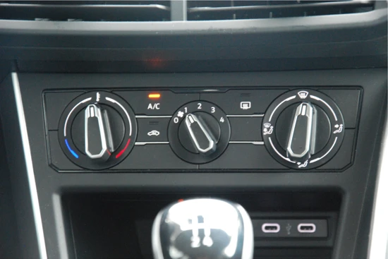 Volkswagen Polo 1.0 TSI Life 96pk | Adaptief cruise control | Fabrieksgarantie 2026 | Navi by app | Parkeersensoren v+a | App connect | Led kopl