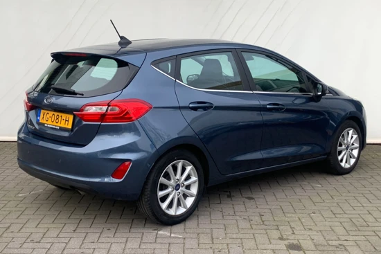 Ford Fiesta 1.0 EcoBoost 100pk Titanium | Camera | Navi | Cruise control | ECC-Airco | Voorruit verwarming | PDC voor & achter | 16 Inch | E