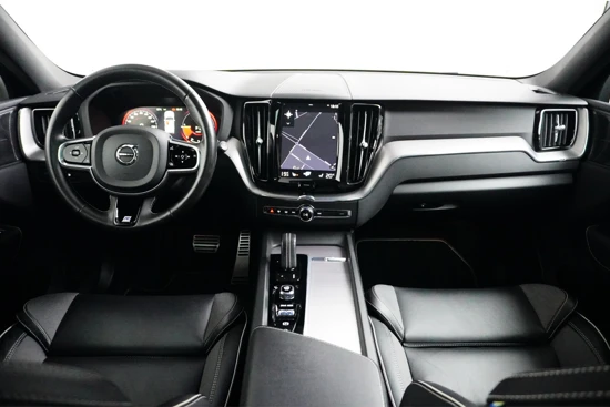 Volvo XC60 T8 R-design | Intellisafe Pro Line | Winter Line | 360o Camera | Panoramadak | 21" wielen | Harman Kardon |