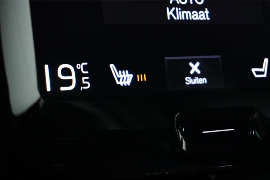 Volvo XC60 T8 R-design | Intellisafe Pro Line | Winter Line | 360o Camera | Panoramadak | 21" wielen | Harman Kardon |