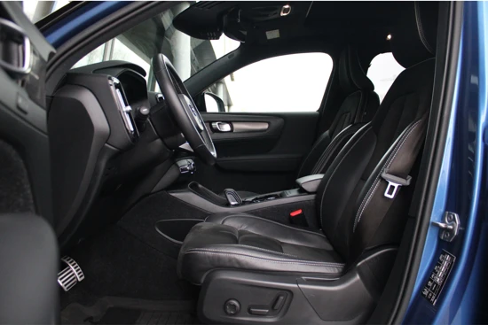 Volvo XC40 T5 AWD R-Design Intro Edition | Adaptive Cruise | Panoramadak | Harman/Kardon | 360° Camera | 2100KG Trekvermogen