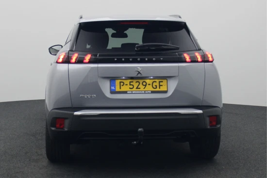 Peugeot 2008 1.2 Allure Pack | Trekhaak | 3D Navi | Camera | Virtueel Dashboard | Leder/Stof | 17" Lichtmetalen v