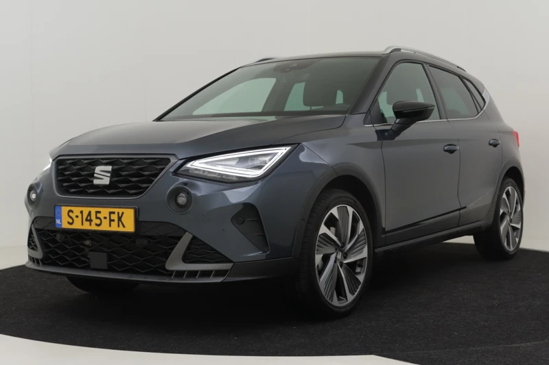 SEAT Arona 1.0 TSI 96pk FR Business Intense | Fabrieksgarantie 2027 | Adaptief cruise control | Stoelverwarming | Navigatie | App connect|