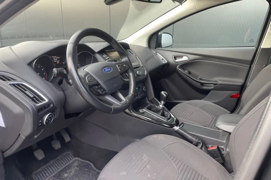 Ford Focus 1.0 125pk Titanium Edition | Distributieriem is reeds vervangen! | Navigatie | LED | Climate Control | Cruise Control | Verwarmd