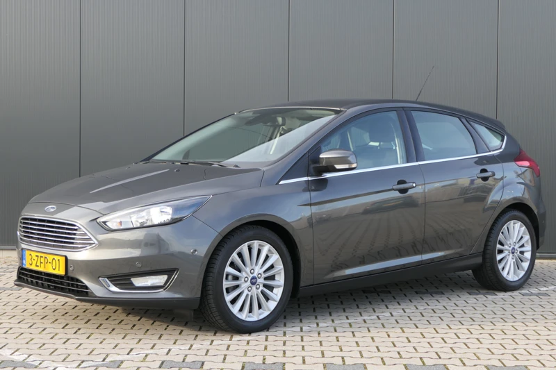 Ford Focus 1.0 125pk Titanium Edition | Distributieriem is reeds vervangen! | Navigatie | LED | Climate Control | Cruise Control | Verwarmd