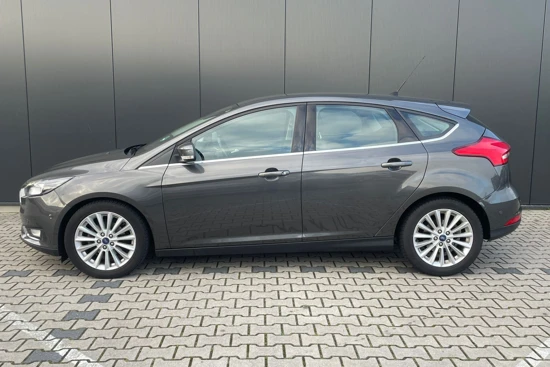 Ford Focus 1.0 125pk Titanium Edition | Distributieriem is reeds vervangen! | Navigatie | LED | Climate Control | Cruise Control | Verwarmd