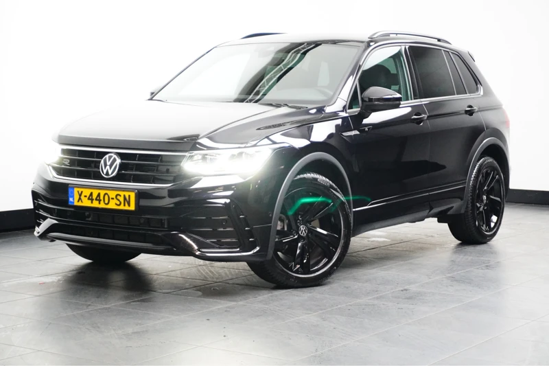 Volkswagen Tiguan 2.0 TSI 190PK DSG-7 4Motion R-Line | TREKHAAK | BLACKSTYLE | AUTO A. KLEP | CAMERA