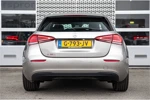 Mercedes-Benz A-Klasse 180 Business Solution | Panoramadak | Camera | 19" | Plus-pakket |