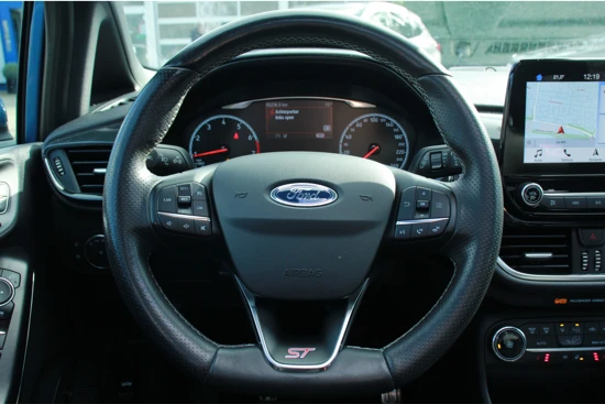 Ford Fiesta 1.5EB ST-3 | NL-AUTO! | DEALER OH! | PERFORMANCE PACK | MILLTEK | PANODAK | RECARO | NAVI | CAMERA | B&O AUDIO | CLIMA | WINTERP