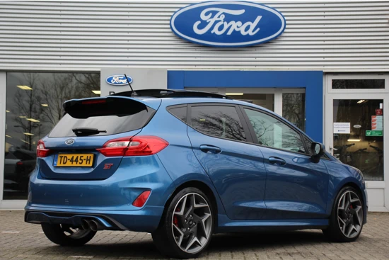 Ford Fiesta 1.5EB ST-3 | NL-AUTO! | DEALER OH! | PERFORMANCE PACK | MILLTEK | PANODAK | RECARO | NAVI | CAMERA | B&O AUDIO | CLIMA | WINTERP