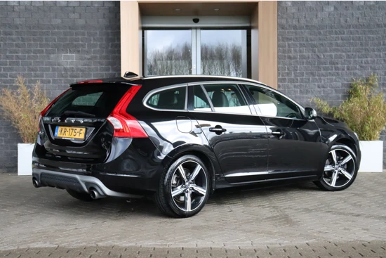 Volvo V60 V60 T3 Geartronic R-Design | Stoelverwarming | Standkachel met Volvo On Call App | Cruise Control | Xenon verlichting meesturend