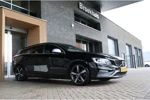 Volvo V60 V60 T3 Geartronic R-Design | Stoelverwarming | Standkachel met Volvo On Call App | Cruise Control | Xenon verlichting meesturend