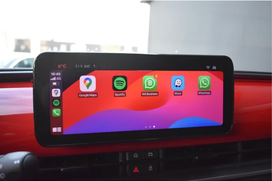 Fiat 600E RED 54 kWh DEMO-DEAL! | Navigatie | Full-LED | Parkeersensoren | Apple Carplay | Android Auto | Climate Control | !!