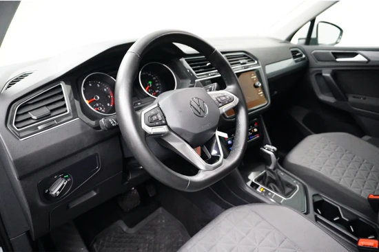 Volkswagen Tiguan 1.5 TSI 150PK DSG-7 Life + | NAVIGATIE | TREKHAAK | CAMERA | STOEL + STUURVERW.