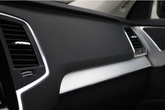 Volvo XC90 T5 AWD Momentum | Adaptive Cruise | LED | Pilot Assist | Parkeerhulp | Leder | Trekhaak | 7-Persoons