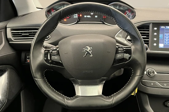 Peugeot 308 1.2 110PK Blue Lion | Echte Kilometers! | Panorama Dak | Navigatie | Cruise | Clima | Parkeersensoren |