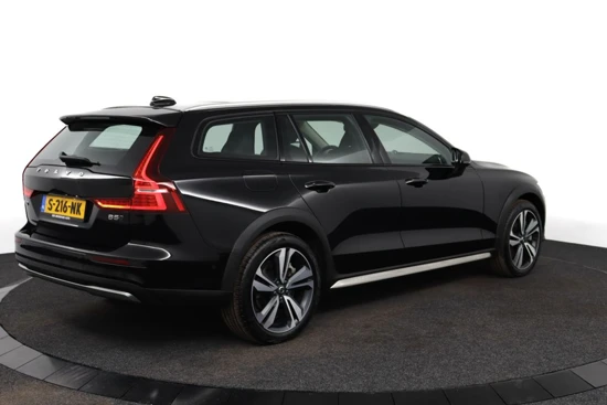 Volvo V60 Cross Country B5 AWD Ultimate