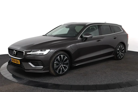 Volvo V60 2.0 T6 Recharge AWD Plus Bright Long Range | Stoel & stuurwielverwarming | Semi elektrische trekhaak | Adaptieve cruise control