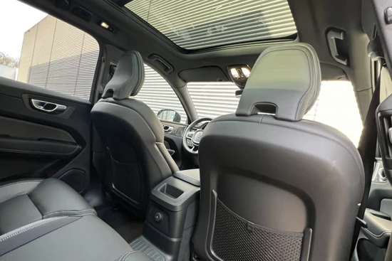 Volvo XC60 T6 ULTIMATE DARK | HUD | LUCHTVERING | H&K | BLIS | ACC | 22INCH | GETINT GLAS |