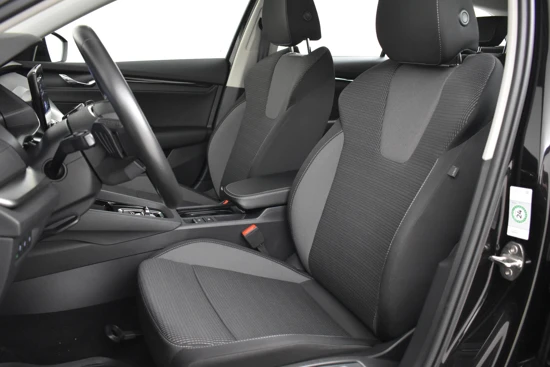 Škoda Octavia Combi 1.4 TSI iV PHEV 204PK Business Edition | App-Connect | Cruise Control | DAB | Parkeersensoren V+A | 18'' LMV