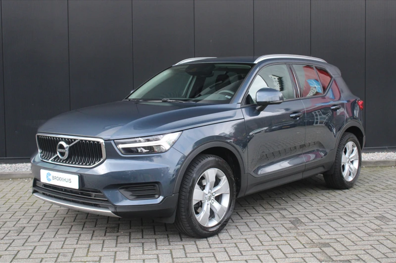 Volvo XC40 T2 Momentum | NL-auto | Adaptieve cruise | Camera | Trekhaak | Keyless | DAB-audio |