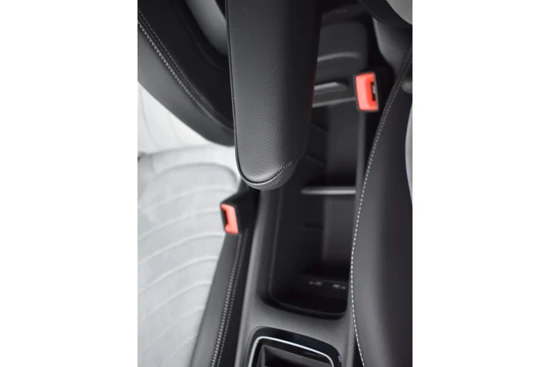 Volkswagen ID.3 Pro S 77 kWh 204PK | COMFORTPAKKET | DESIGNPAKKET | ASSISTANCEPAKKET +